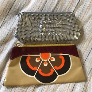 Pair of 70s zipper clutches silver mesh vinyl
